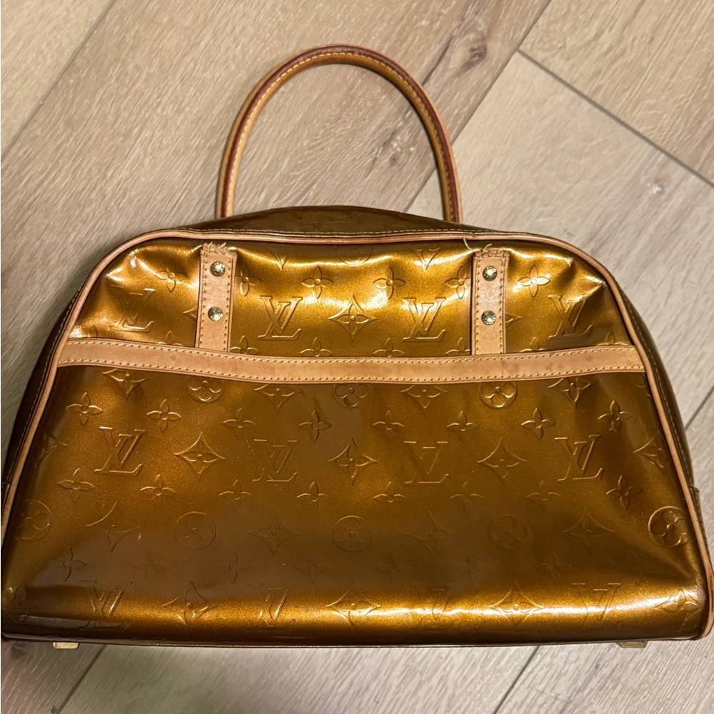 LV vernis for Luisa